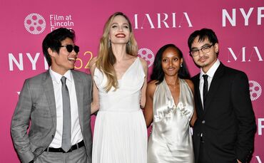 Angelina Jolie mit ihren Kindern Pax (l-r), Zahara und Maddox