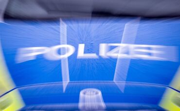 Die beiden 13-Jährigen kamen nach dem Zusammenstoß im Stadtpark leicht verletzt ins Krankenhaus. (Symbolbild)