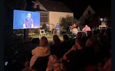 Dokumentarische Multimediaperformance: "Ein Schiff, das sich Gemeinde nennt", in Rohrbronn. Wo ist der Lieblingsort, welche Farb