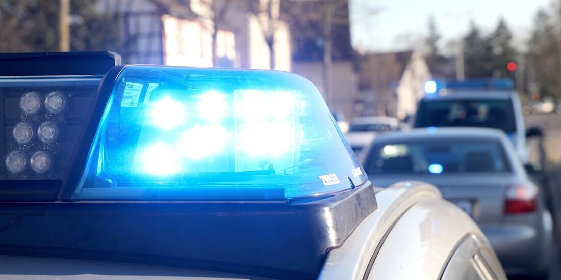 Ein 42-Jähriger flüchtete, nachdem er einen Unfall in Waiblingen verursacht hatte. (Symbolfoto)