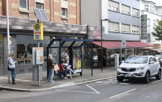 In der Bahnhofstraße in Waiblingen soll der alkoholisierte Mann eine 14-Jährige, die aus dem Bus ausgestiegen war, belästigt hab