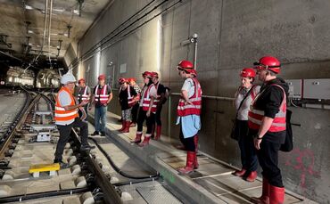 Ein Teil der Wirtschaftsvertreter aus dem Welzheimer Wald auf der S21-Baustelle in Stuttgart.