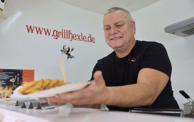 Beim Grillhexle gab Thüringer Bratwurst, Currywurst, Pommes und Soljanka - nun hören Rainer Wünsch und seine Frau auf.