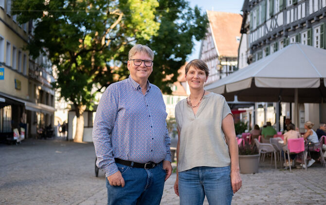 Wechsel im Gemeinderat: Peter Schwan (FDP/FW) verlässt das Gremium. Pia Wiedmann ist seine Nachfolgerin.