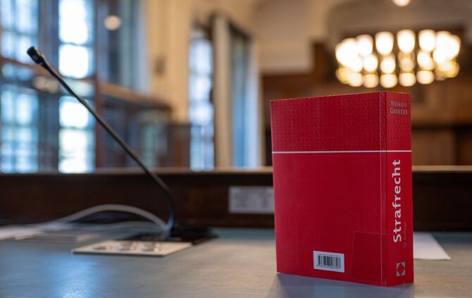 Wegen seiner Aussage im Maut-Untersuchungsausschuss des Bundestags kommt Ex-Bundesverkehrsminister Andreas Scheuer vor Gericht.