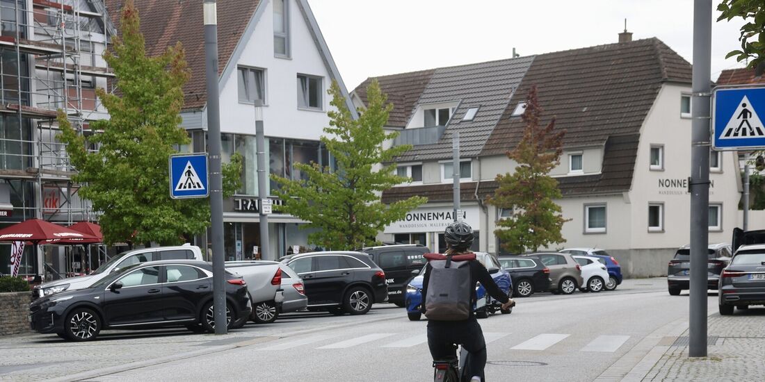 In der Winterbacher Ortsmitte müssen sich Autofahrer künftig vielleicht dem Tempo von Radfahrern anpassen.