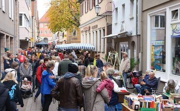 Auf dem Flohmarkt beim Stadtmarkt kann man am Sonntag, 25. Oktober, wieder stöbern. (Archivbild)