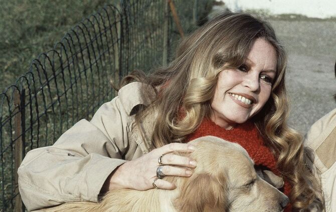 Brigitte Bardot mit Hund
