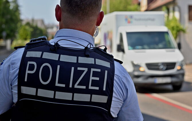 In Welzheim sind derzeit viel mehr Polizisten als sonst unterwegs. (Symbolbild)