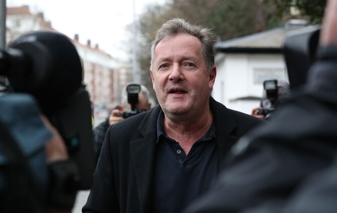 Der britische Journalist Piers Morgan will Charles Spencer wegen eines faktischen Fehlers in dessen neuem Buch verklagen. (Archi