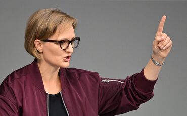Redner mehrerer Fraktionen dankten den Grünen dafür, dass sie eine Aktuelle Stunde zum Thema KI-Regulierung aufgesetzt hatten.