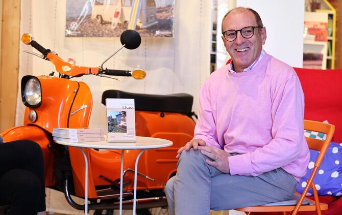 Frank Kämmer beim Interview in der Buchhandlung Taube in Waiblingen.