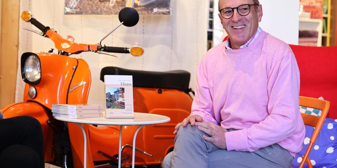 Frank Kämmer beim Interview in der Buchhandlung Taube in Waiblingen.