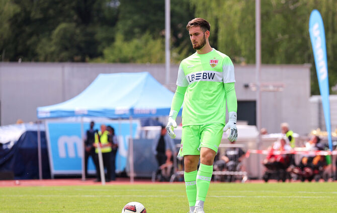 Keeper Dennis Seimen bei seinem letzten VfB-Einsatz in Balingen.