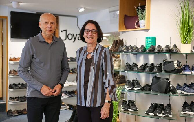 Andrea Sommer-Brojacz und karol Brojacz in ihrem Schuhgeschäft: "Privileg, das nicht selbstverständlich ist“