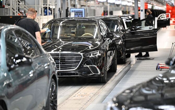Mercedes-Benz Factory 56