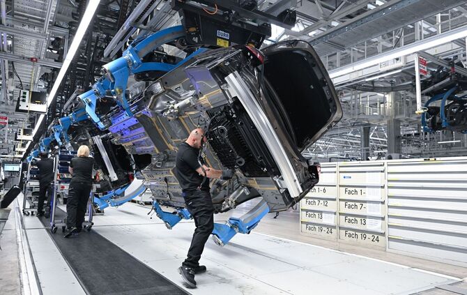 Mercedes-Benz Factory 56