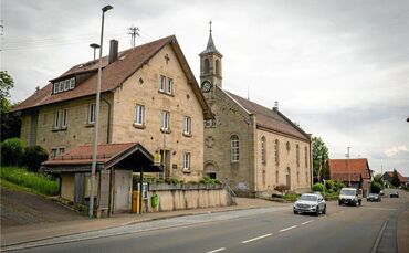 Großerlacher Straßenszene.
