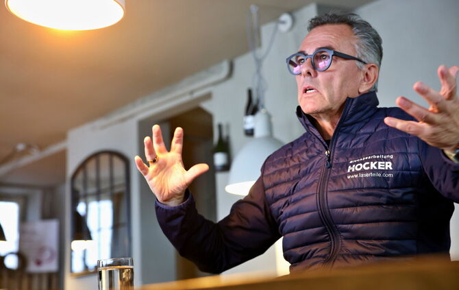 Das mittelständische Unternehmen wird in der vierten Generation geführt, erklärt Peter Hocker.