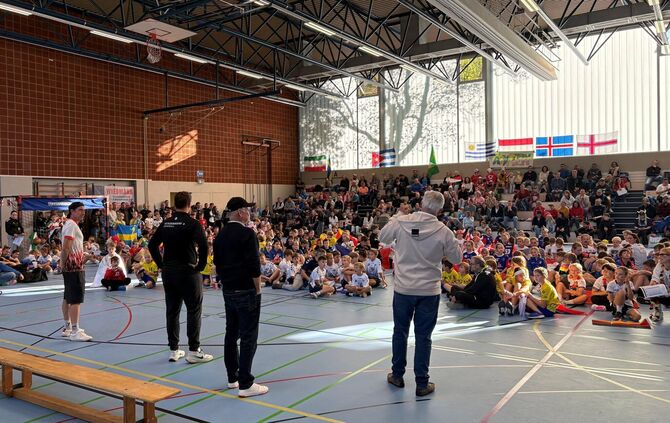 32 Mannschaften und über 300 Kinder waren bei der Mini-WM in Schorndorf dabei.