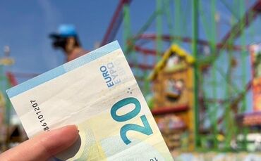 Fahrgeschäfte und Snacks? Wie viel geht mit 20 Euro auf dem Cannstatter Volksfest?