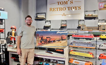 "Tom's Retro Toys": Tom Louw eröffnet in der Konstanzer-Hof-Gasse einen Sammlerladen mit Lager und Werkstatt für Modelleisenbahn