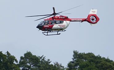 Der Mann wurde mit einem Rettungshubschrauber in ein Krankenhaus geflogen (Symbolfoto).