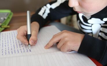 Bildung ist wichtig - der Bedarf nach Förderung durch Schulbegleitung steigt.
