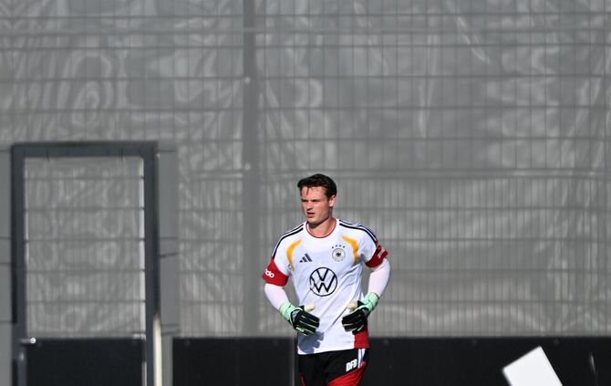 Jonas Urbig