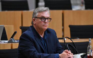 Anhörung zu einem Parteiverbotsverfahren gegen die AfD