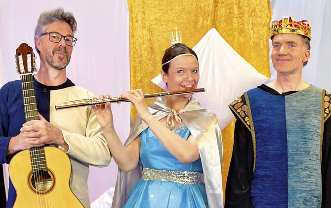 Das Flauschohren-Ensemble mit Kathrin Bonke, Björn Werner und Erik Warkenthin beim Kinderkonzert.