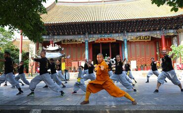 Disziplin und Hingabe stehen bei den Shaolin-Mönchen im Mittelpunkt der täglichen Praxis.