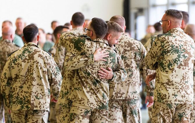 Rückkehr von Soldaten aus Erbil - Bundeswehr beendet Einsatz