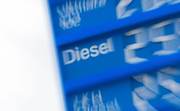 Eine mögliche Freigabe von Reserven zu organisieren, sei Aufgabe der Internationalen Energieagentur (IEA), hieß es von der EU-Ko