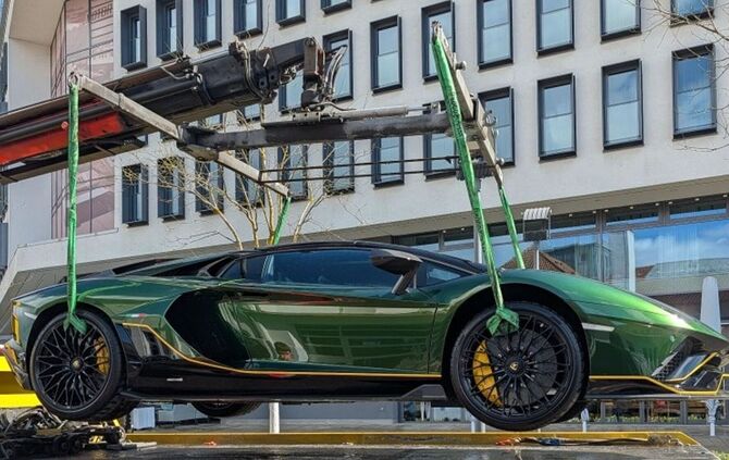 Warum dieser Luxus-Lamborghini nun unter den Hammer kommt