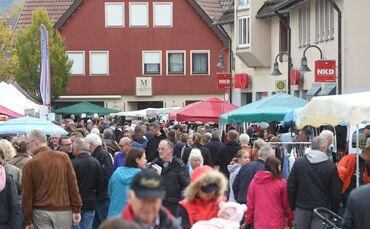 Die Ortsmitte wird am Sonntag zur Flaniermeile. (Archivbild)