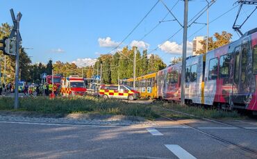 Ein 50-Jähriger wurde bei einem Unfall lebensgefährlich verletzt.