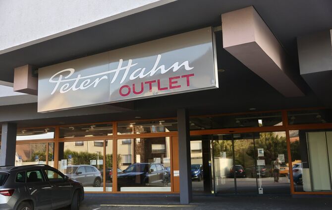Das Peter-Hahn-Outlet am Bahnhofsplatz in Winterbach ist geschlossen.