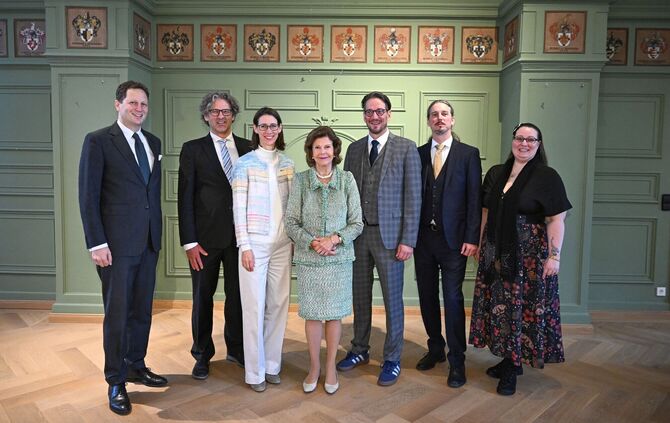 Königin Silvia feiert Jubiläum der Mentor-Stiftung