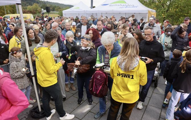 Remhalden tritt beim SWR1-Hitmachduell gegen Baiersbronn an. Die Gemeinden sollen so viele Taschenlampen und ähnliches wie mögli