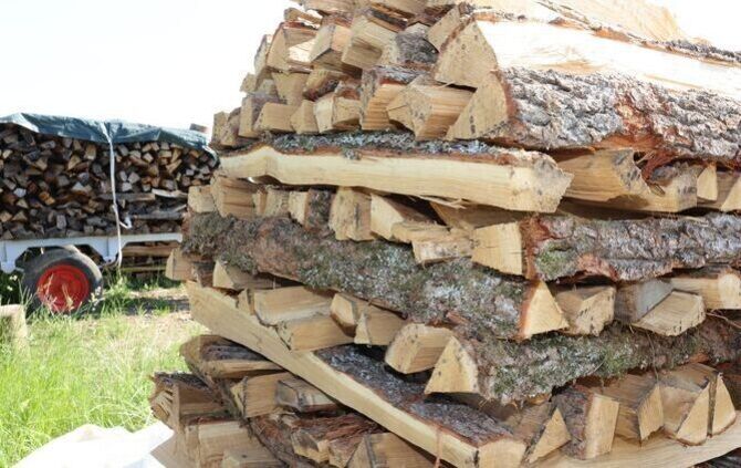 Ein Holzstapel (Symbolfoto).