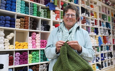 Erika Geiger, Inhaberin des "Akire" Nähmaschinen und Strickstudios in Schorndorf.
