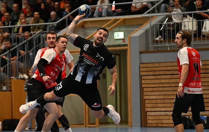 Spielertrainer Aleksa Djokic erzielte zehn Tore beim Sieg des TSV Allowa in Wolfschlugen.