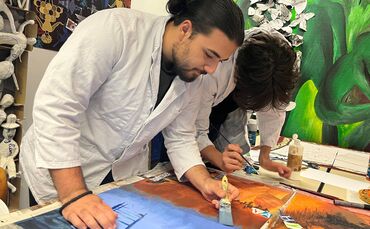 Kunstkurs der Johann-Philipp-Palm-Schule gestaltet Bilder für die Palm-Preisträger 2026.