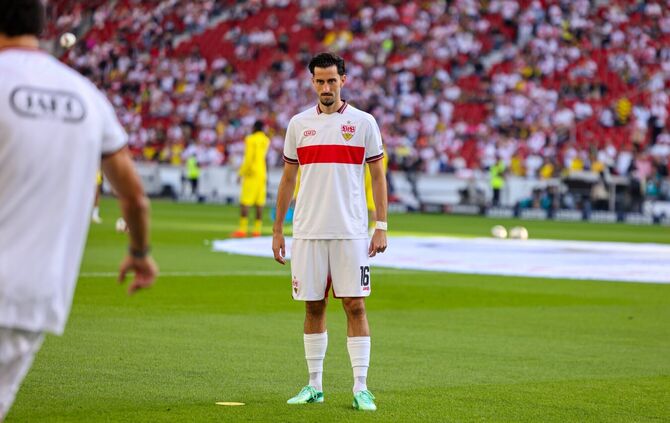 Atakan Karazor stand gegen Paderborn wieder in der Startelf.