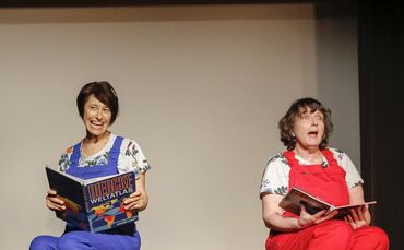Szene aus einer Aufführung der Theaterwerkstatt der Matthäuskirche Backnang, die 2025 ihr 25-jähriges Jubiläum feiert.