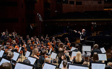 Das Schüler-Symphonie-Orchester Baden-Württemberg unter der Leitung von Christoph Wagner.