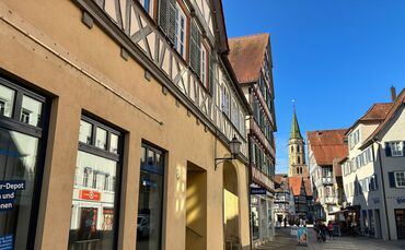 In der ehemaligen Vogtei war zuletzt die Filiale der Südwestbank eingemietet. Jetzt ist dort interimsweise die Privatkunden-Bera