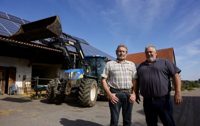 Wie geht es den Landwirten im Welzheimer Wald? Ulrich Maier (Alfdorf, links) und Niko Kalaitzidis (Welzheim, rechts), geben Einb