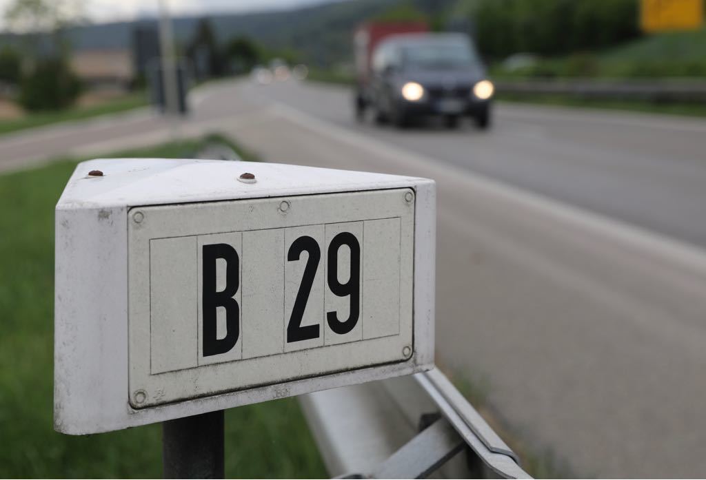 Accident on B29 near Schorndorf: Two vehicles involved - | “massive ...